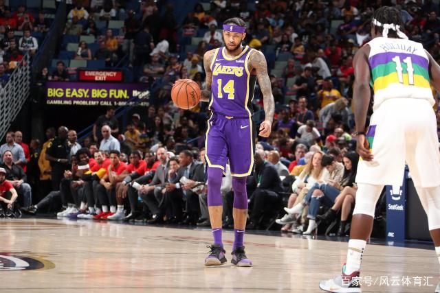 到她在水中 到她在水中