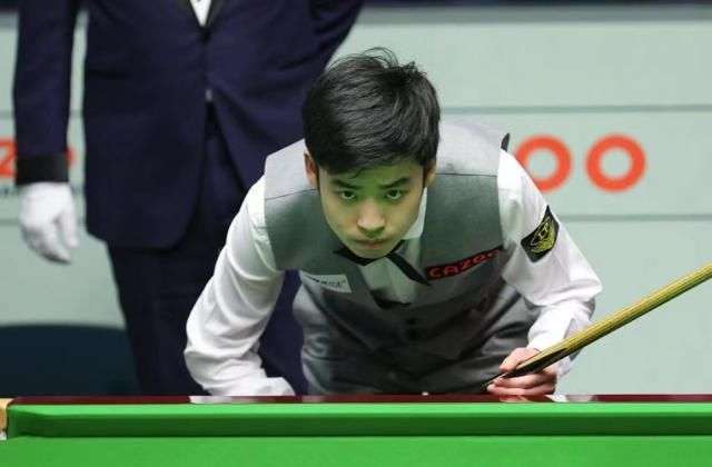 中超联赛的 中超联赛的