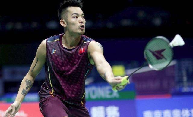 猴子偷桃!美媒晒今日冲突瞬间:斯图尔特直击迪文要害5019.