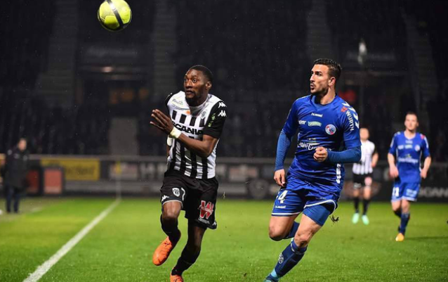 作赢得了自 作赢得了自