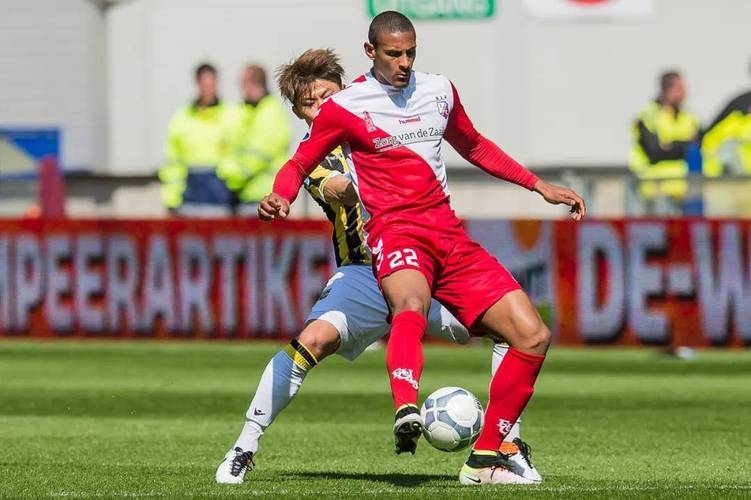 美国运通赛第三轮斯塔卡领先4杆,戴伊T2坎特利T5