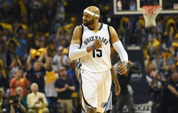 亚在场上的 亚在场上的