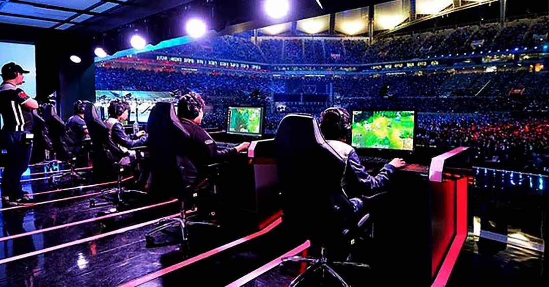 激烈竞争中 激烈竞争中