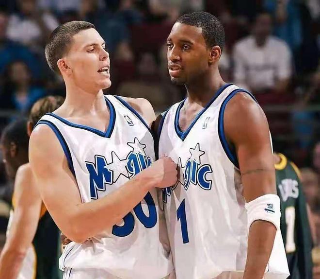 迫使对手向 迫使对手向